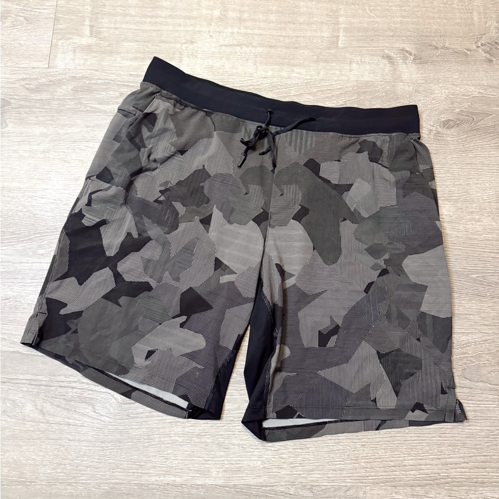lululemon athletica Men's Athletic Shorts - Black and Gray Camo